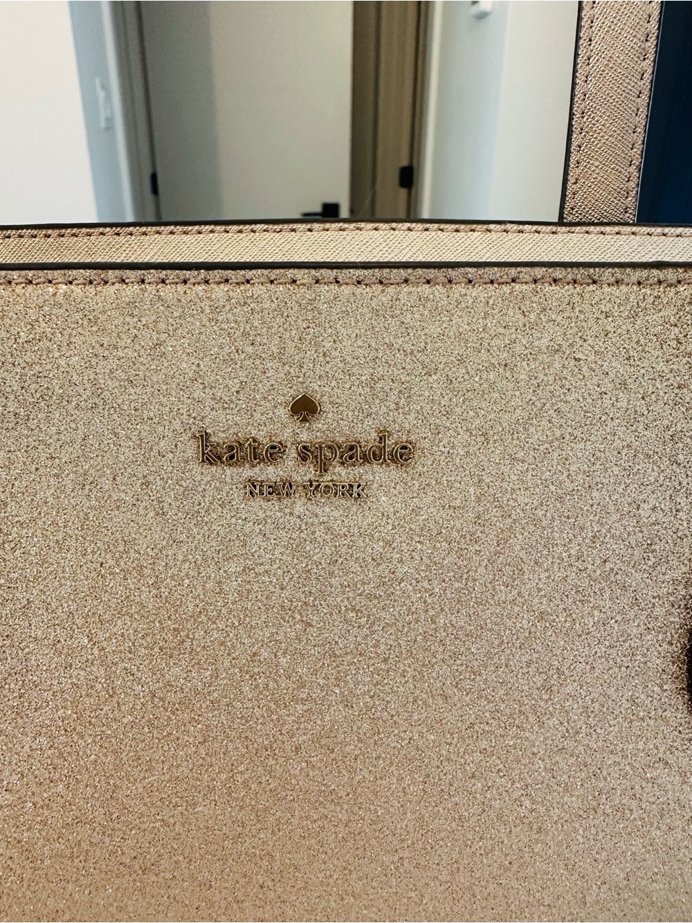 kate spade glitter tote in gold champagne NWOT - Picture 2 of 8